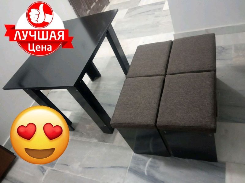 Лучшая цена.  Кухонный набор.  Стол и 4 мягкие
