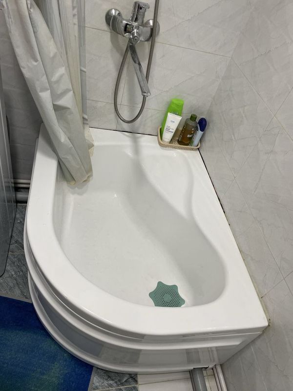 СРОЧНО!!! Продам угловую ванную СРОЧНО!!! Продам угловую ванную