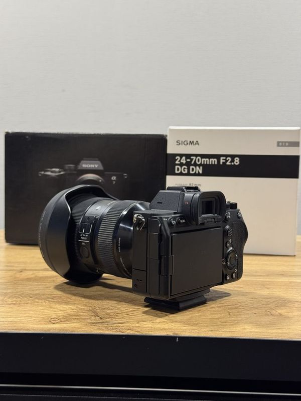 Sony a7 IV Sotiladi Sony a7 IV Sotiladi