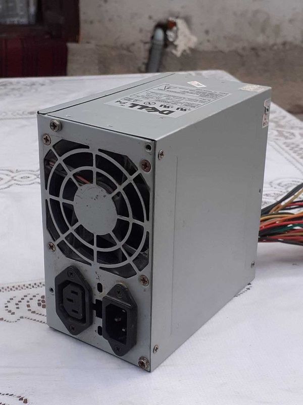 Dell p4 HP-300SNF Blok pitaniya 350W Dell p4 HP-300SNF Blok pitaniya 350W