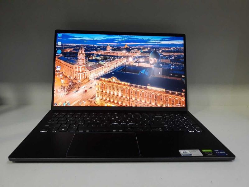 DELL Vostro P106F i7-11800H 32/512 RTX 3050 4gb (ideal)