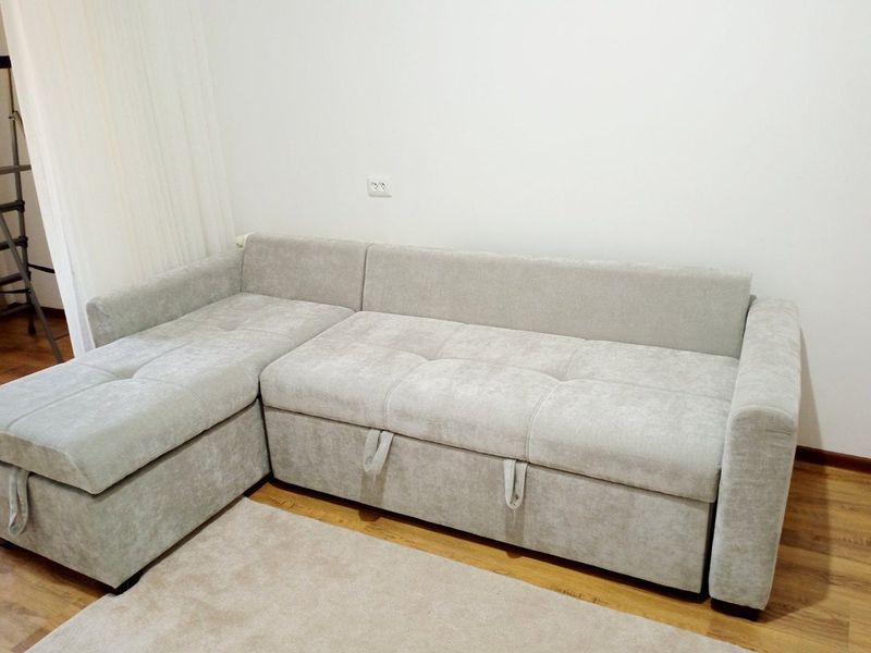 Yumshoq mebel ugalokli