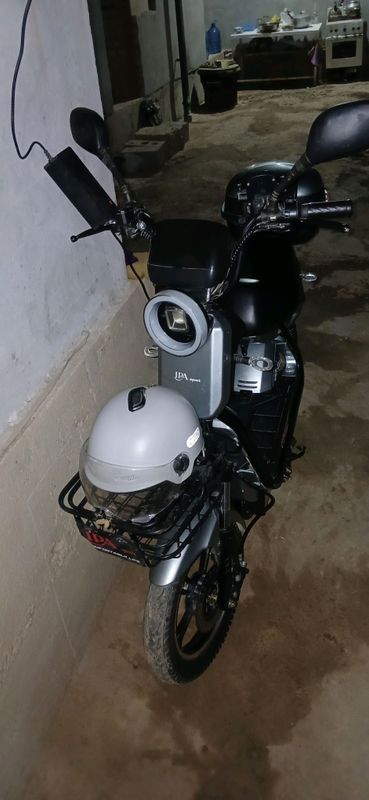 skuter sotiladi skuter sotiladi