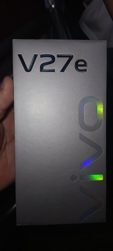Vivo v 27 e sroʻchni sotiladi Vivo v 27 e sroʻchni sotiladi