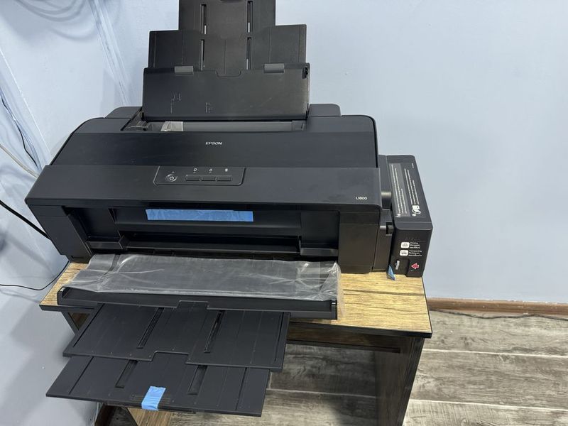 Epson L1800 A3 format rangli printer Sotiladi