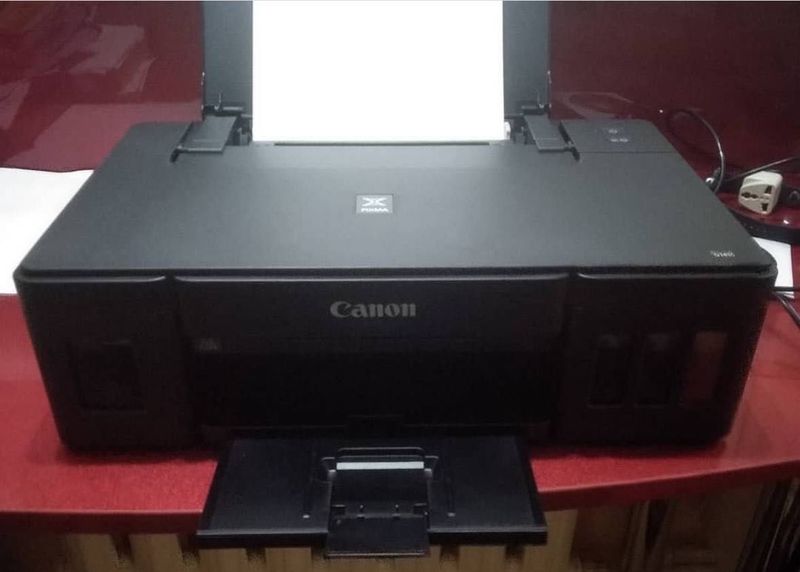 Продам принтер Canon Pixima на запчасти