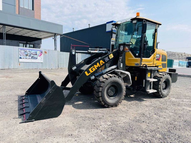 Погрузчик ковшевой Lugong LM 930 Погрузчик ковшевой Lugong LM 930