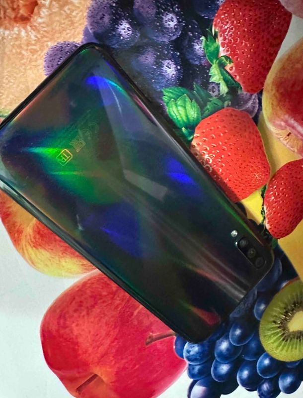 Samsung A70 sotiladi SROCHNO — ekran ishlamidi