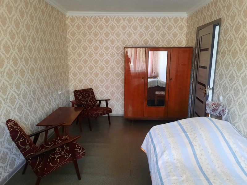 Автомат,Плазма,Обстановкой Чиланзар-2/метро М.Улугбек 1-ком/2/4 250у.е