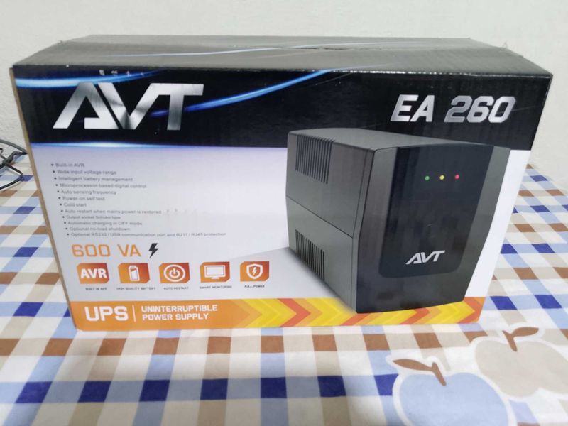 UPS AVT 600VA AVR EA260 sotiladi