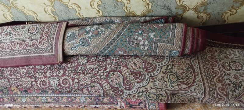 Продаются ковры разных размеров. Продаются ковры разных размеров.