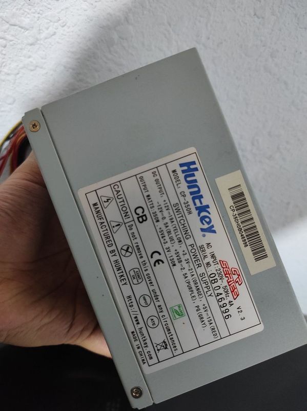 Blokbitaniya HUNTKEY 350W Srochna sotiladi Blokbitaniya HUNTKEY 350W Srochna sotiladi