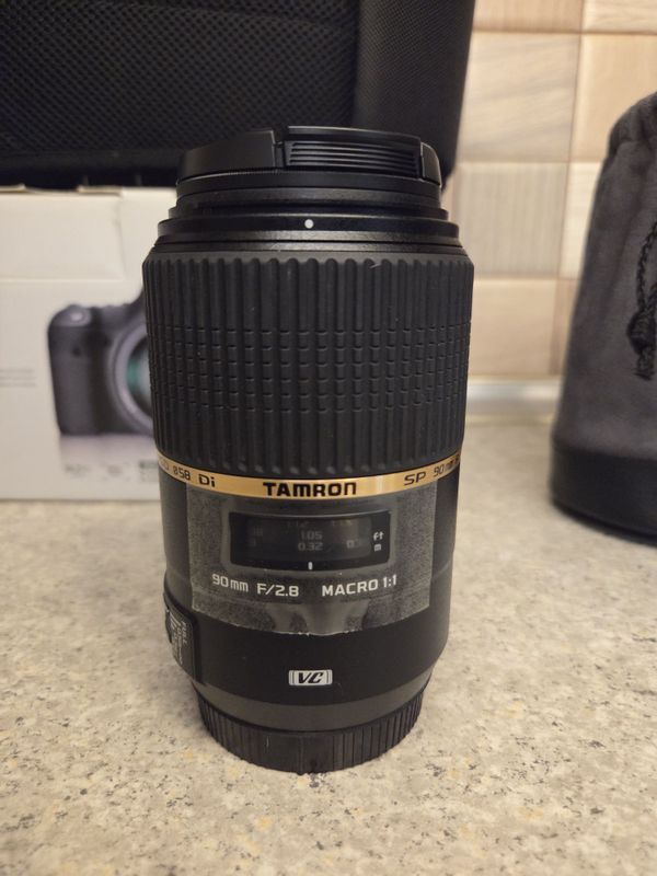 Tamron макро линзы 90мм. Новый. Tamron макро линзы 90мм. Новый.