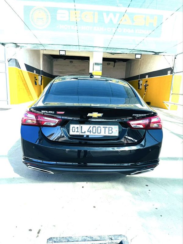 Malibu premier SOTILADI.