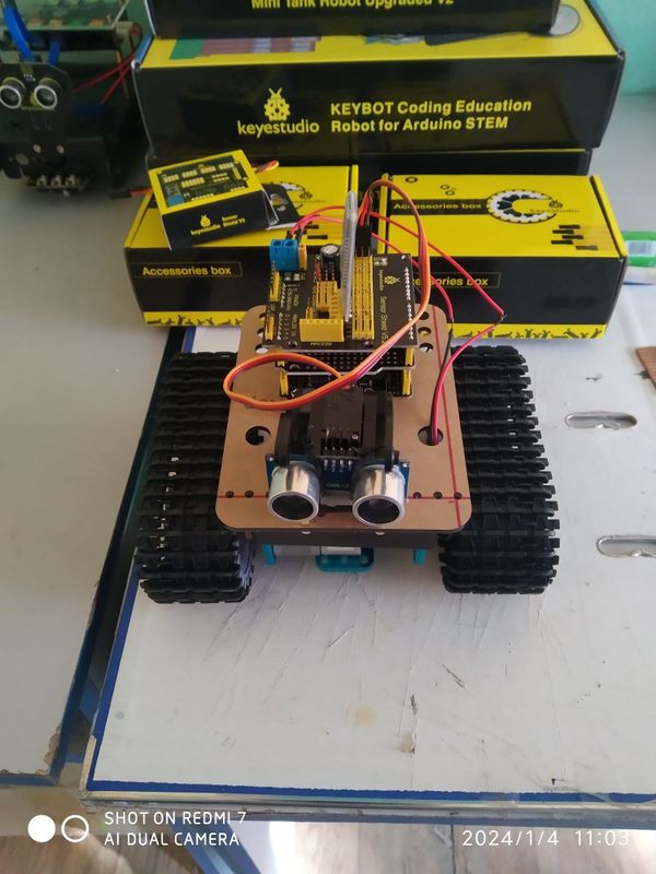 Mini tank robot garantiya bor