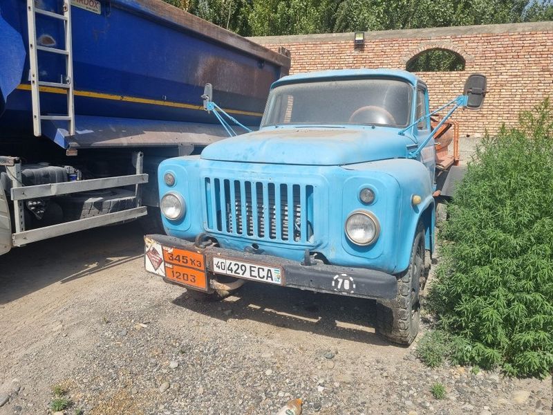 Gaz 52 benzavoz (maxsus sisterna)