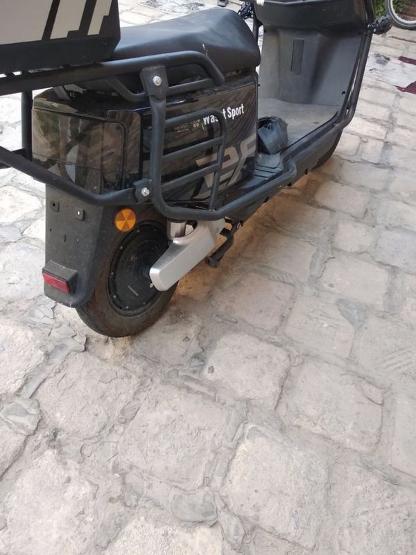 Elek tironi sukuter aybi batarey almashtirish kerak tamom boshqa aybi Elek tironi sukuter aybi batarey almashtirish kerak tamom boshqa aybi