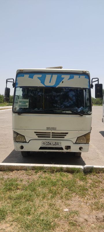 Исузу автобус сотилади 2009 й. Исузу автобус сотилади 2009 й.