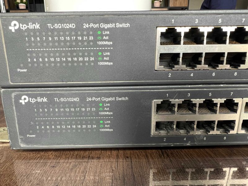 Hub switch TP-Link TL-SG1024D Hub switch TP-Link TL-SG1024D