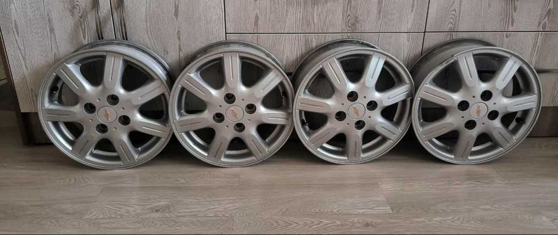 Алюминиевые литые диски R14 Алюминиевые литые диски R14