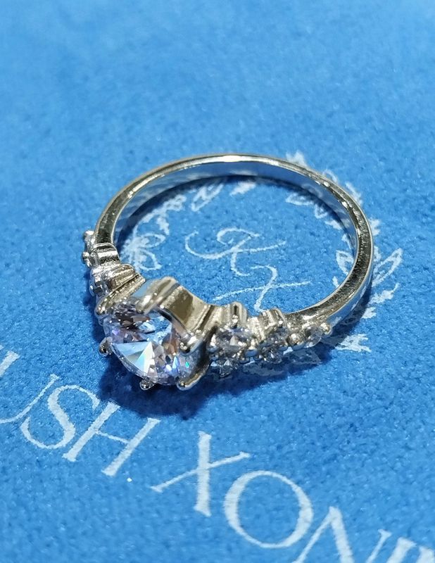 Kumush uzuk, серебряное кольцо, 925 проба Kumush uzuk, серебряное кольцо, 925 проба