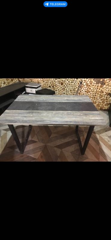 Продается кухонный стол б/у Продается кухонный стол б/у
