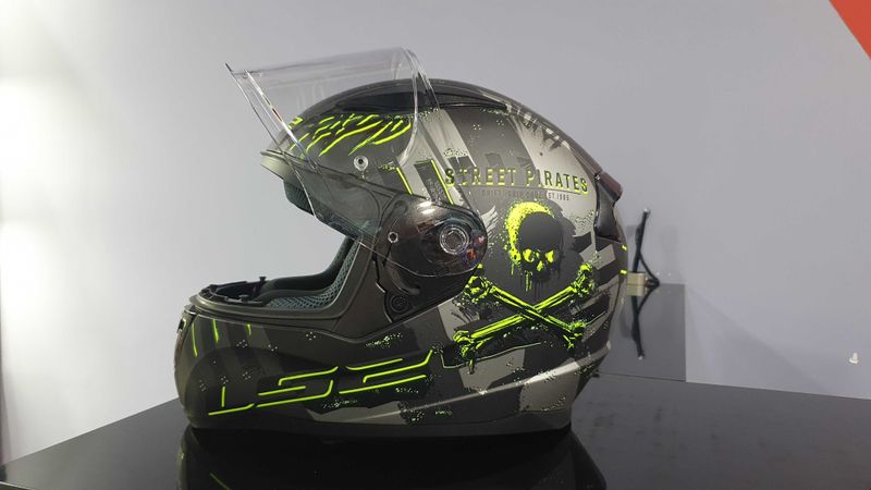 Мотошлем / шлем для картинга LS2 F353 Rapid 2 Pirates Мотошлем / шлем для картинга LS2 F353 Rapid 2 Pirates
