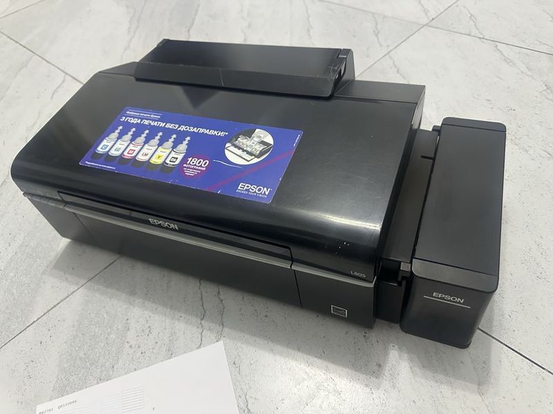 Epson L805 6-ta rangli juda kam ishlagan holati ideal