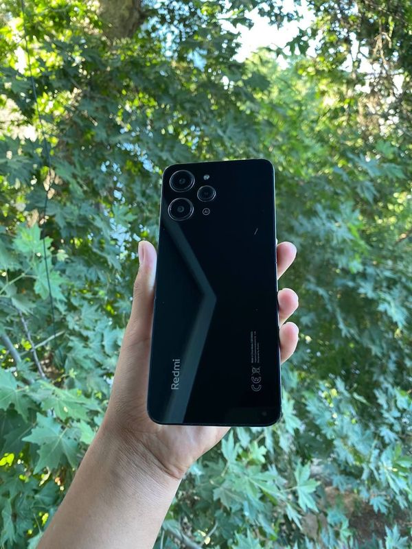 Redmi 12 c sotiladi Redmi 12 c sotiladi