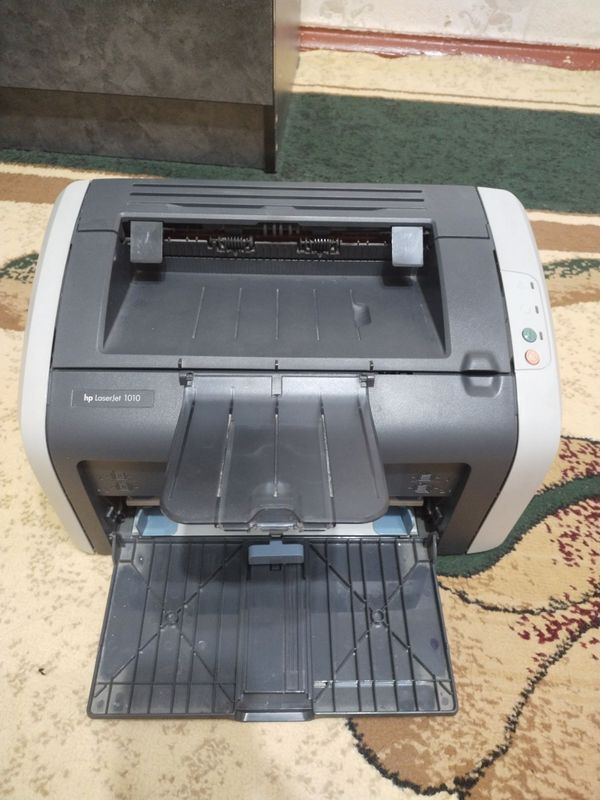 Принтер hp LaserJet 1010