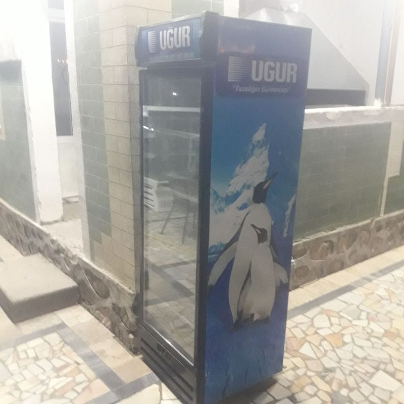 Витрина UGUR холоделник