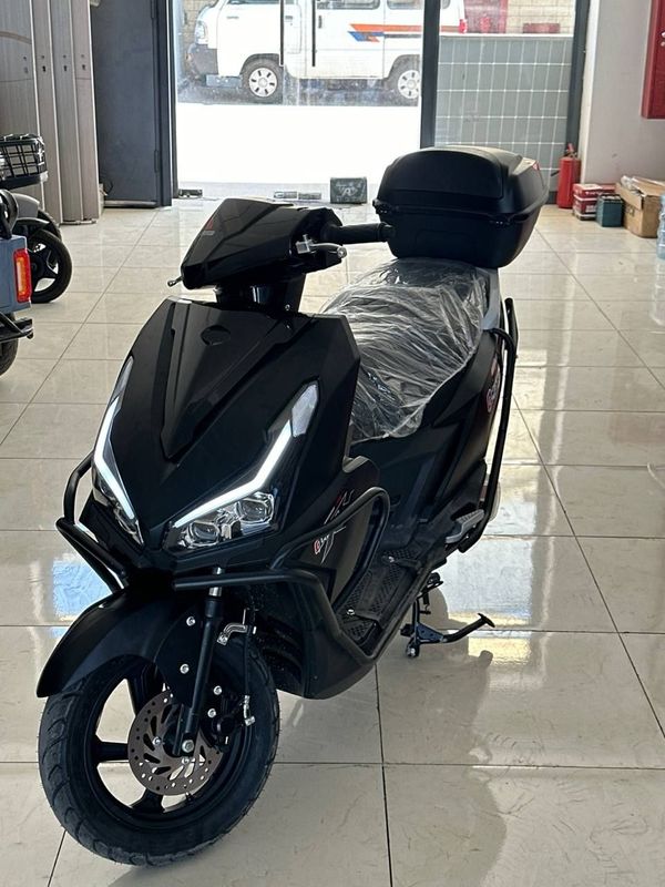 Самурай скутер 175 cc / Samuray skuter 175 cc Самурай скутер 175 cc / Samuray skuter 175 cc