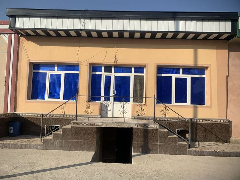 Савдо биноси сотилади