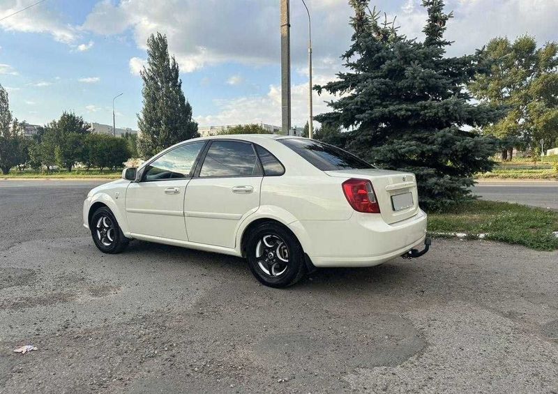Daewoo Gentra 1.5 2014