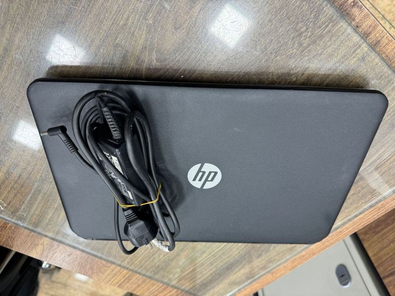 Hp Noutbook tiniq ishlidi intel celeron Offes Va boshqa Ishtar uchn