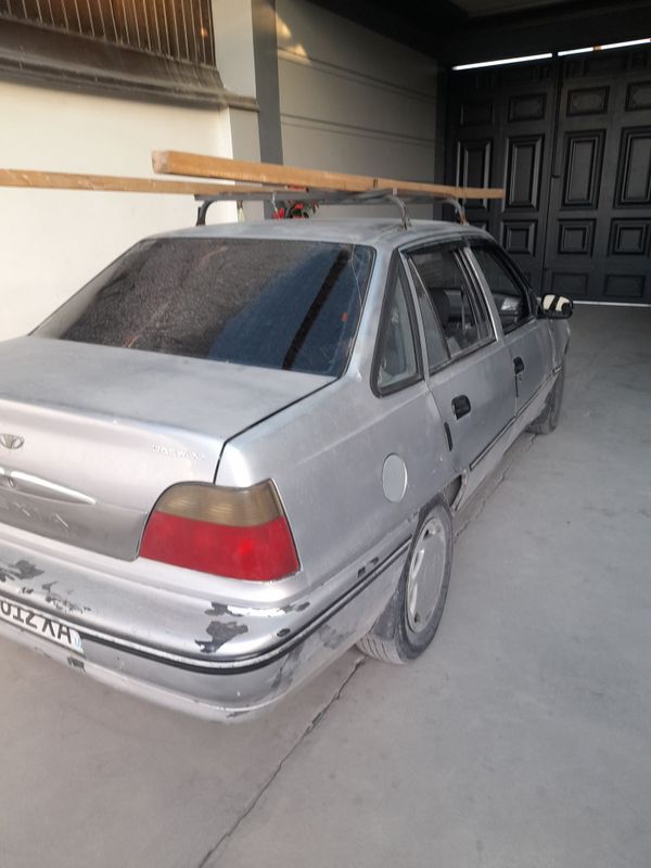 Nexia 1 sotiladi 1999 yil Marg'ilonda Nexia 1 sotiladi 1999 yil Marg'ilonda