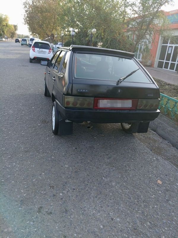 Lada 2109 sotiladi