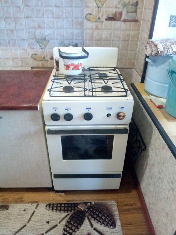 Газовая плита ,продам срочна,пишите звоните кому интересна Газовая плита ,продам срочна,пишите звоните кому интересна