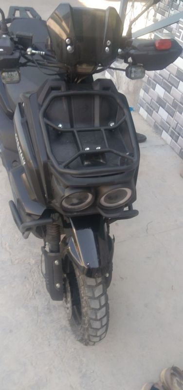 Skutr tank sotiladi