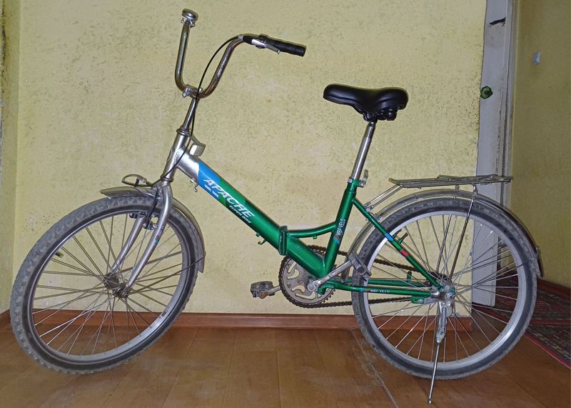 Продаётся велосипед.