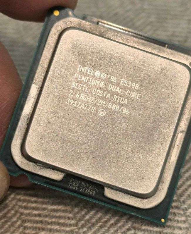 Intel® Pentium® Processor E5300