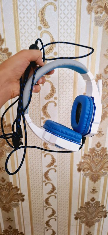 Продам игровые наушники
