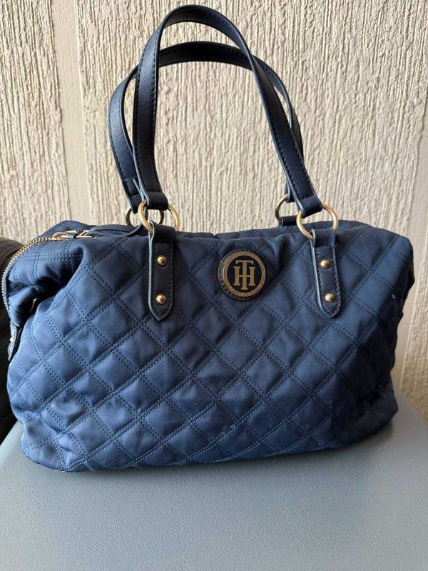 Брендовая стёганая сумка Tommy Hilfiger Брендовая стёганая сумка Tommy Hilfiger