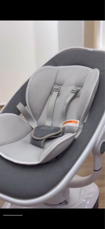 Шизлонг фирма Ining baby , ванночка aqua sceen Шизлонг фирма Ining baby , ванночка aqua sceen