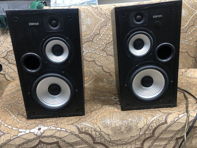 edifer R2700 studio7 edifer R2700 studio7