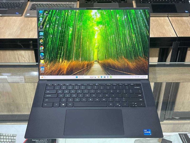DELL XPS 15 9510 Core i7-11800H ram 16 ssds 512 RTX 3050 Ti 4Gb DELL XPS 15 9510 Core i7-11800H ram 16 ssds 512 RTX 3050 Ti 4Gb