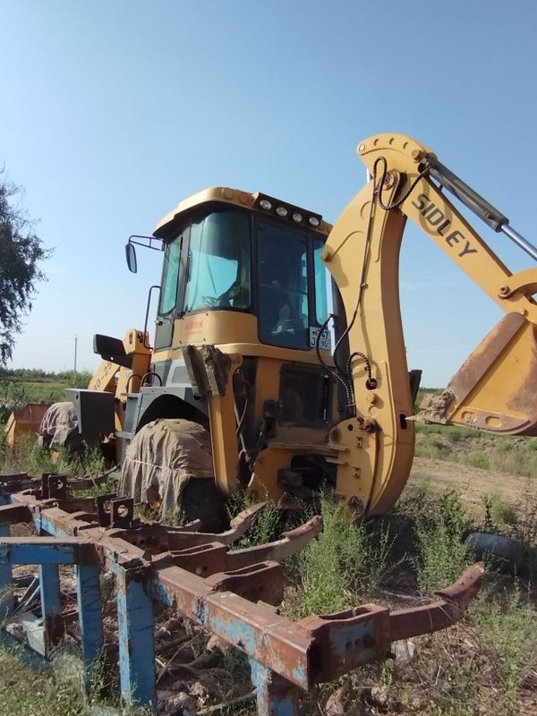 WZ 30-25 экскаватор погрушчик