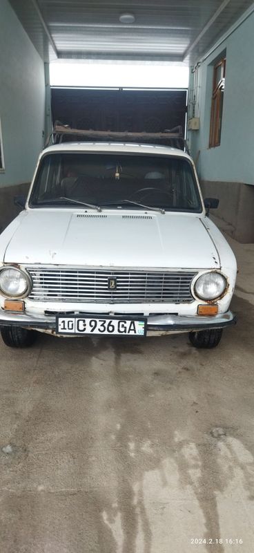 Vaz 21011 jiguli sotiladi