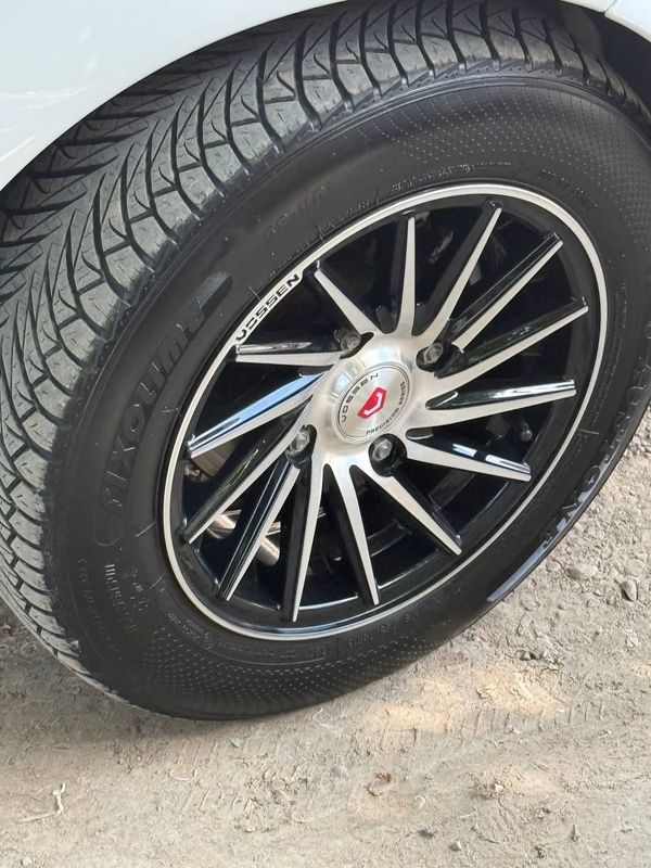 Vossen diska 13 sotiladi Vossen diska 13 sotiladi