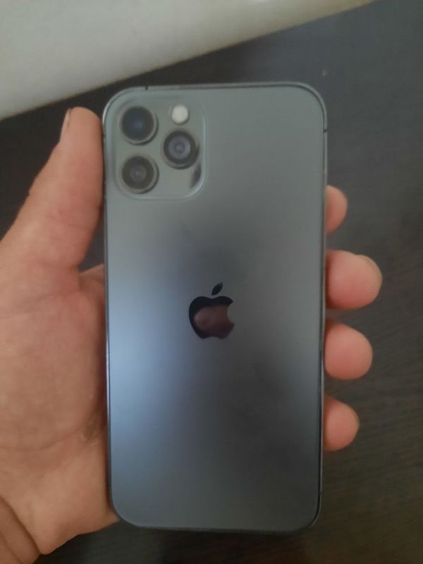 Model iphone 12 pro Model iphone 12 pro